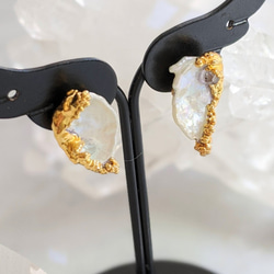 珍珠耳環花瓣淡水珍珠不對稱耳環 第4張的照片