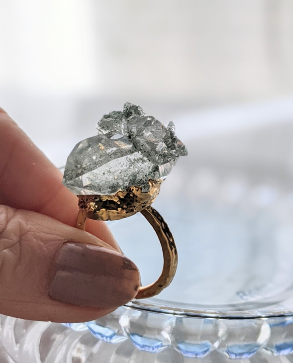 Manihar的Clawlite水晶戒指喜馬拉雅水晶點 第7張的照片
