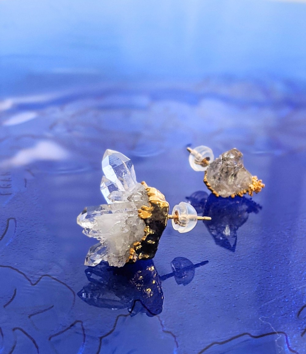 水晶クラスター アシンメトリーピアス トマスゴンサガ産