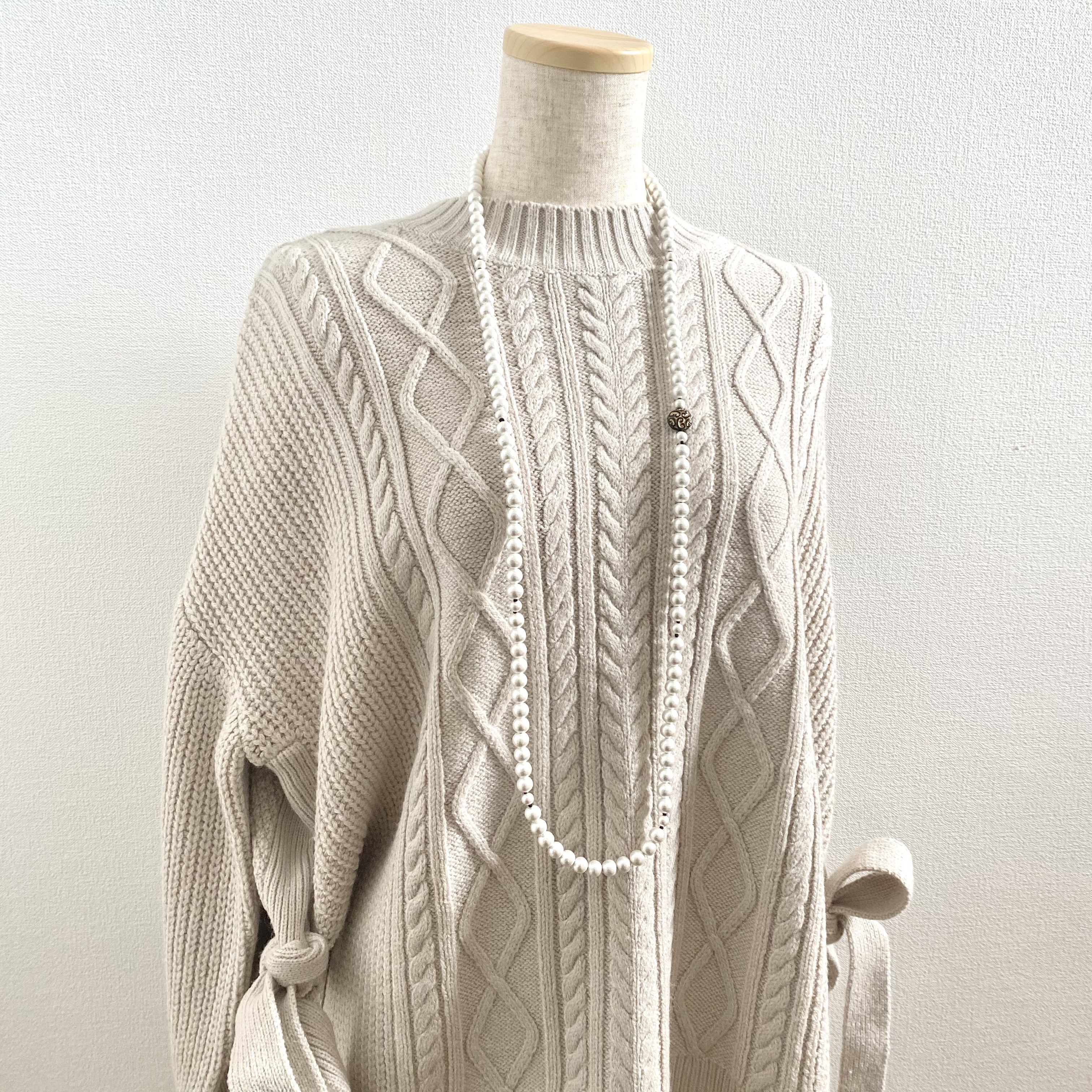 【ワンポイント・サムノット107cm】黒x金チェコビーズ