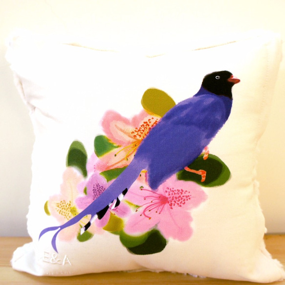 台灣藍鵲&杜鵑花抱枕-30cm 第1張的照片
