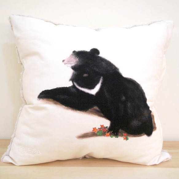 台灣黑熊&玉山懸鉤子抱枕-50cm 第1張的照片