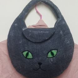 羊毛氈貓咪手提包(訂製~寬25cm,背帶加長,粉色+藍色貓眼睛) 第1張的照片