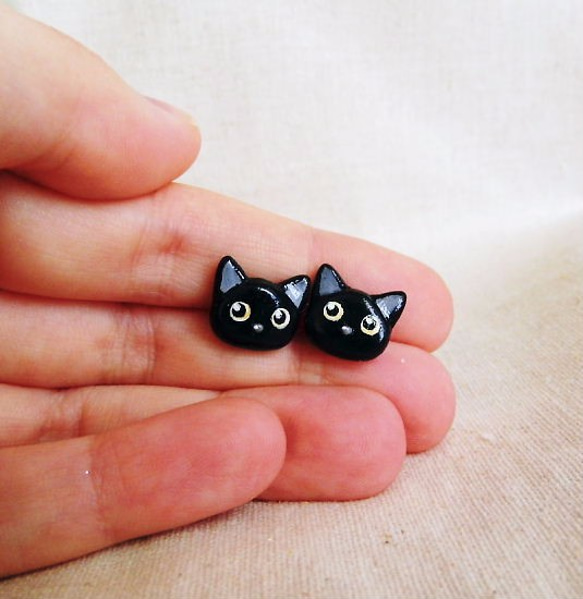 猫 ピアス かわいい 手作り ハンドメイド  アクセサリー 1枚目の画像