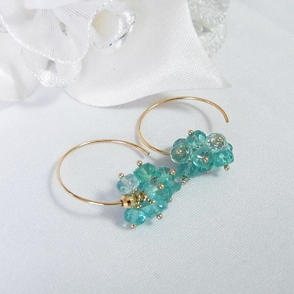 K18 天然石 ピアス ブルーアパタイト