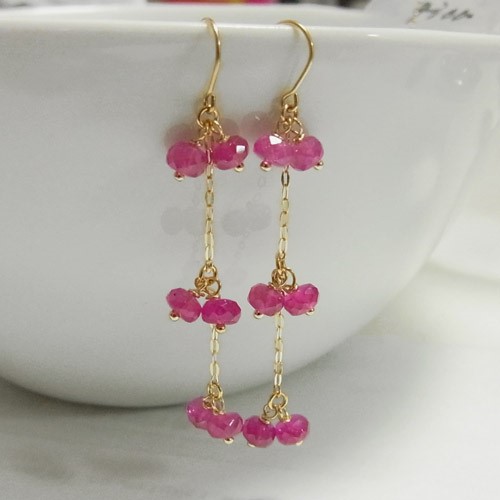 K18 天然石 ピアス ルビー セミロング