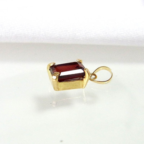 K18 オクタゴンカット ガーネット ネックレス トップ ペンダントトップ