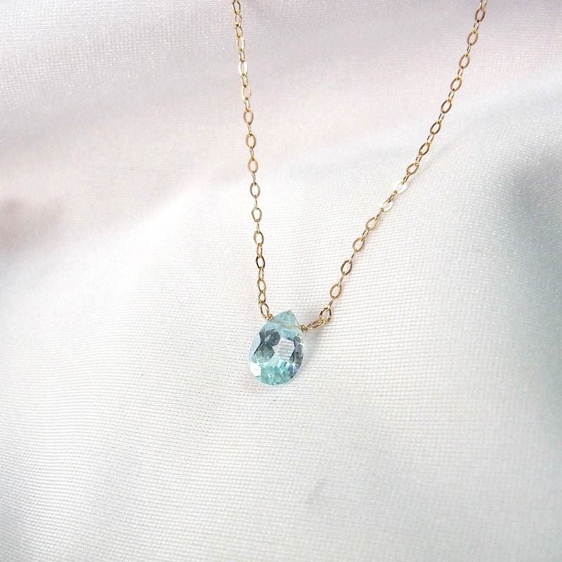 14kgf  綺麗なアクアマリンネックレス 4,698円