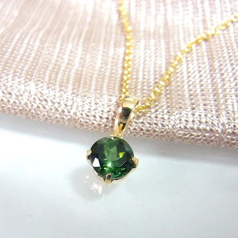 K18　5mm グリーントルマリン ペンダント トップ