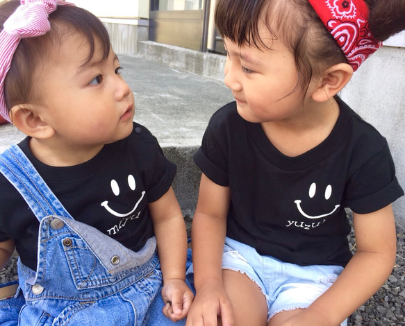 【お名前入り】にこちゃん Tシャツ 1枚目の画像