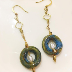 BLUE/手做設計耳環/陶瓷 天然珍珠 黃銅 第1張的照片