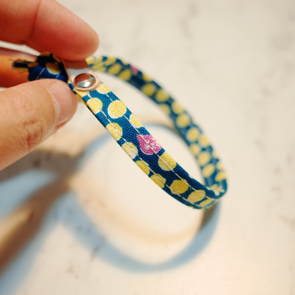 貓 項圈 日本棉布 藍綠點點水玉 黃 雙面設計 附鈴鐺 植楺皮 第2張的照片
