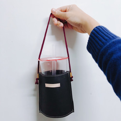 [毛皮のカップ袋]黒い袋+カップは赤いボールは両面デザイン飲料カップが皮膚ラベル印刷名（英語のみ）を設定クラフト紙の袋を洗浄しま 2枚目の画像