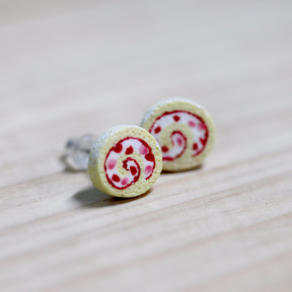 袖珍蛋糕卷耳環 Miniature Sweet Roll Cake Earring 第5張的照片