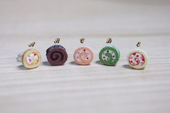 袖珍蛋糕卷耳環 Miniature Sweet Roll Cake Earring 第6張的照片