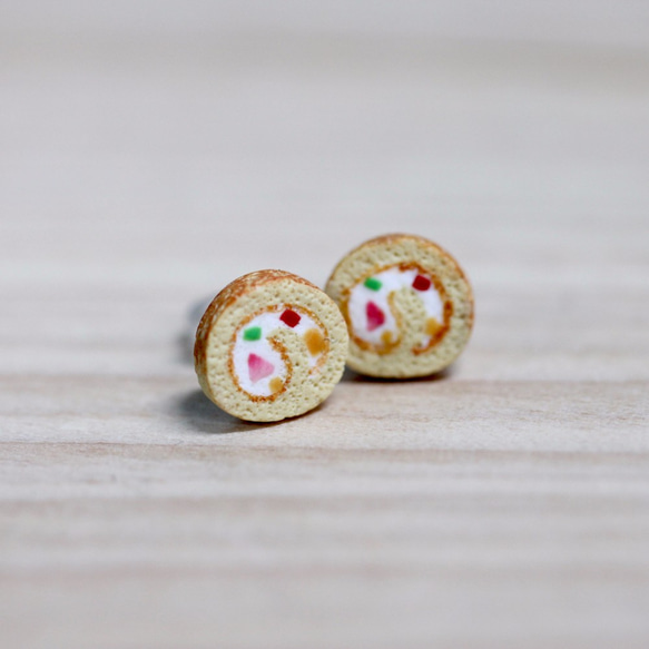袖珍蛋糕卷耳環 套組 Miniature Sweet Roll Cake Earring Set 第3張的照片