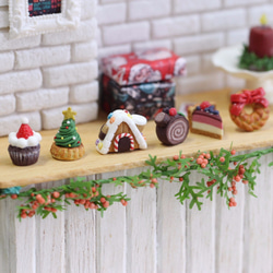 袖珍聖誕甜點耳環套組 Miniature Christmas Dessert Earring Set 垂吊式 第2張的照片