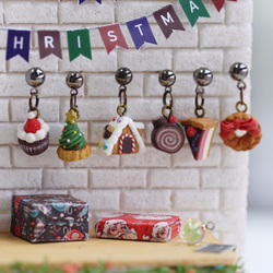 袖珍聖誕甜點耳環套組 Miniature Christmas Dessert Earring Set 垂吊式 第3張的照片