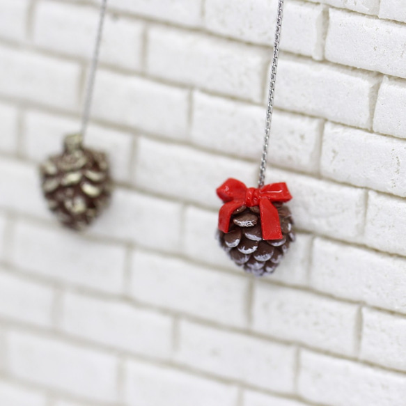 聖誕松果垂吊耳環組 Christmas Pine Cone Earring Set 第4張的照片