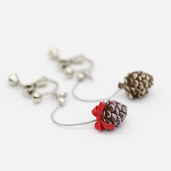 聖誕松果垂吊耳環組 Christmas Pine Cone Earring Set 第5張的照片