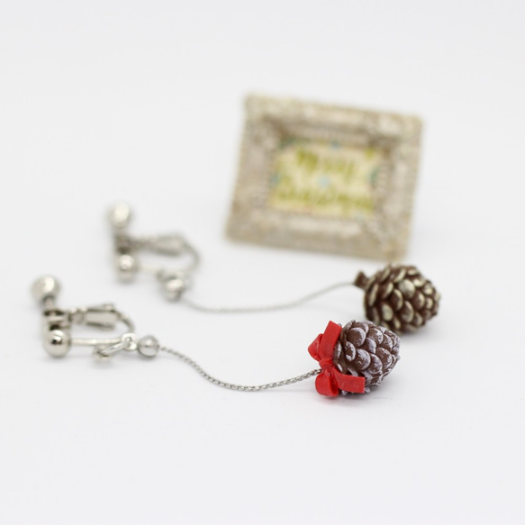 聖誕松果垂吊耳環組 Christmas Pine Cone Earring Set 第6張的照片