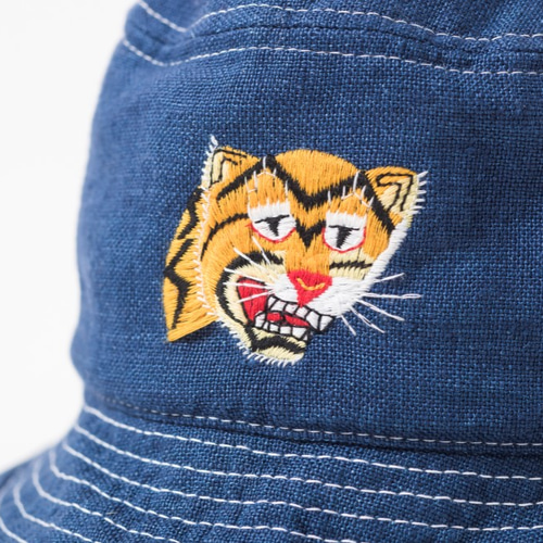 値下げ】ユルかわいい虎刺繍！インディゴ染めの麻生地を使った