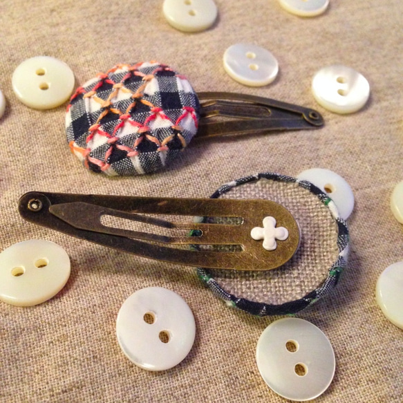 スモッキング刺繍くるみボタンのヘアピン SP-6 2枚目の画像
