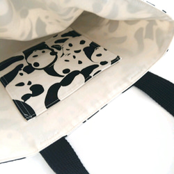 A4サイズ対応パンダ柄トートバッグは 使いやすい横長タイプ  8枚目の画像