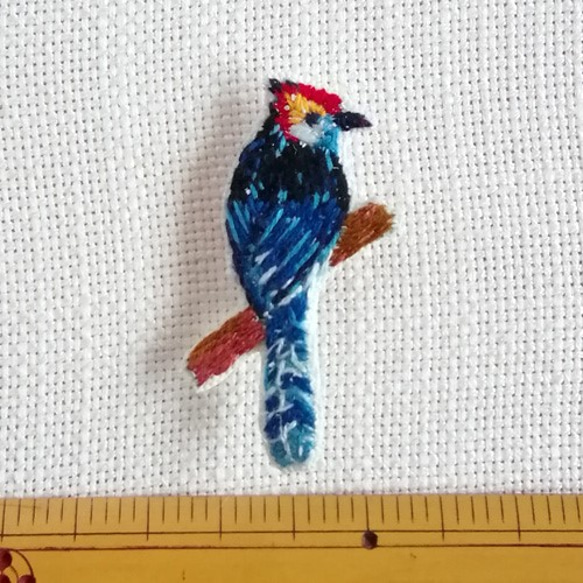 鳥☆彡 toridori刺繍ブローチ　006 1枚目の画像