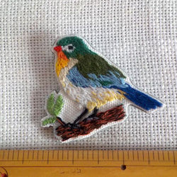 鳥 刺繍ブローチ 鳥☆彡 toridori刺繍ブローチ 015 ブローチ HIROKO KAIHO 通販