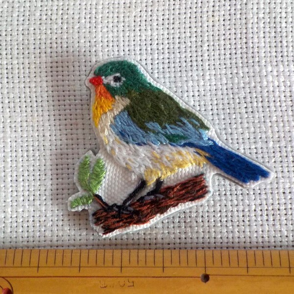 鳥☆彡 toridori刺繍ブローチ　015 1枚目の画像