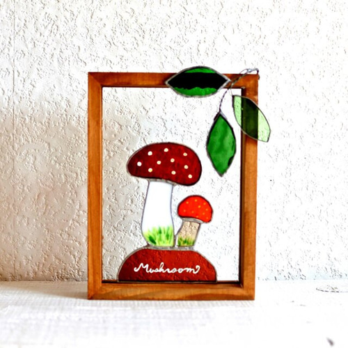 森のきのこのパネル ステンドグラス サンキャッチャーにも フォト