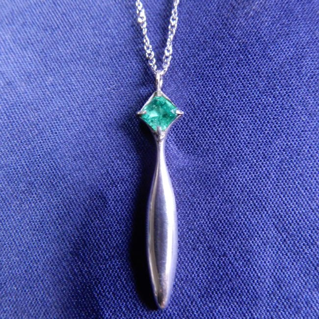 エメラルド　SILVER925 ペンダントネックレス