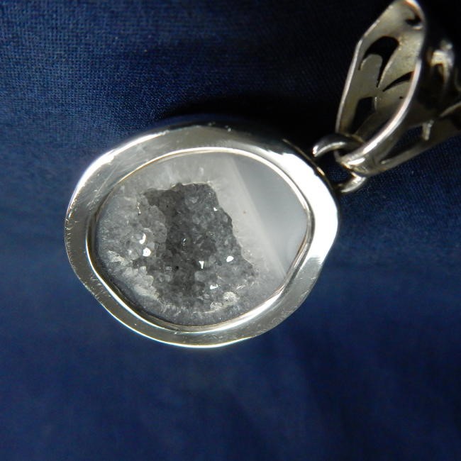 SILVER925　結晶メノウ・シルバーペンダント 11,250円