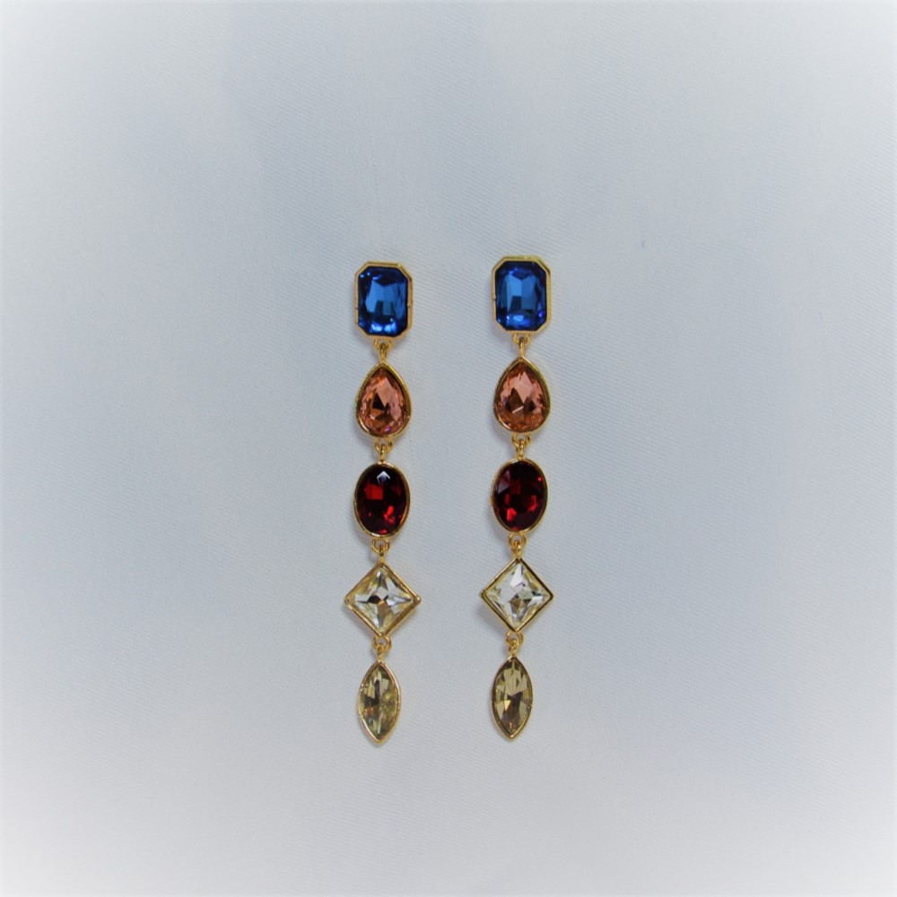 ビジュー5連ピアス