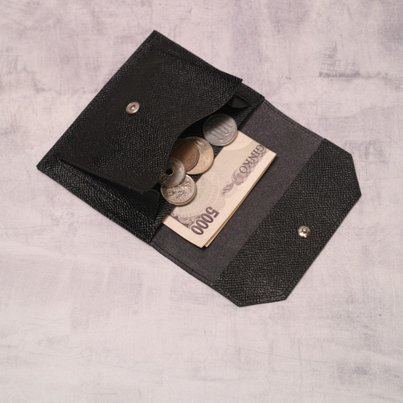 イタリアンレザーのカブセ付きフラグメントケース(ミニ財布・ブラック) 3枚目の画像