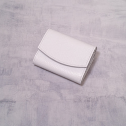 ◎お買い得◎イタリアンレザーのコロンとしたミニ財布（ホワイト） 1枚目の画像