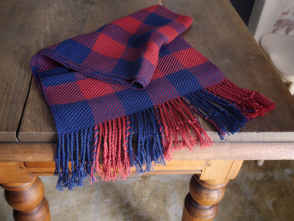 手織り・綾織りブロックチェック・シルクコットンのストール 2枚目の画像