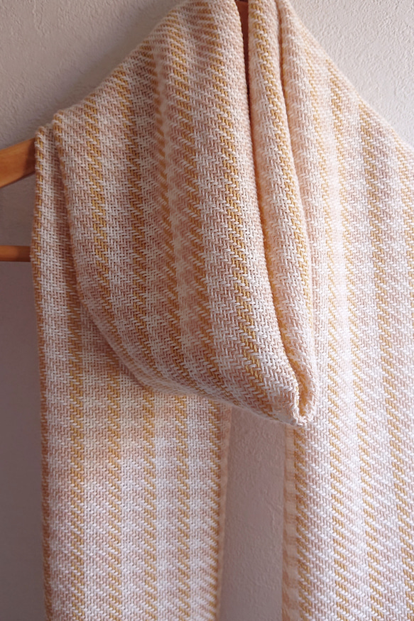 手織り・綾織りシルクコットンのストール 1枚目の画像