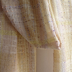 手織り・色んなレモンイエローのストール 3枚目の画像