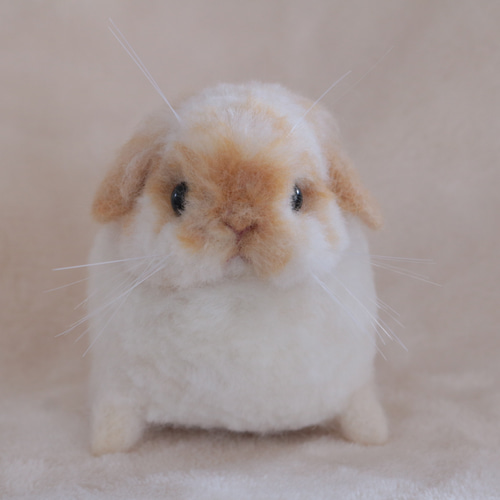 ロップイヤーのベビーうさぎさん ブロークンオレンジ 羊毛フェルト