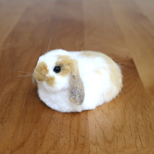 ロップイヤーのうさぎさん ブロークンオレンジ 羊毛フェルト 羊毛