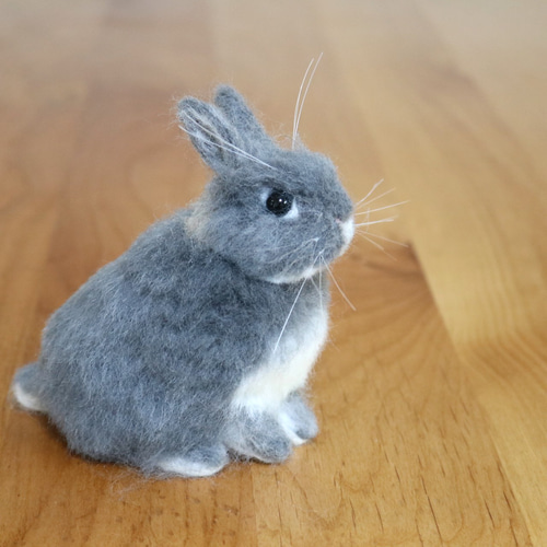 作家様　羊毛フェルトのうさぎ　ネザーランドドワーフ　フェルトぬいぐるみ　ラビット 羊毛フェルト リアルうさぎ お座りネザーランドドワーフ