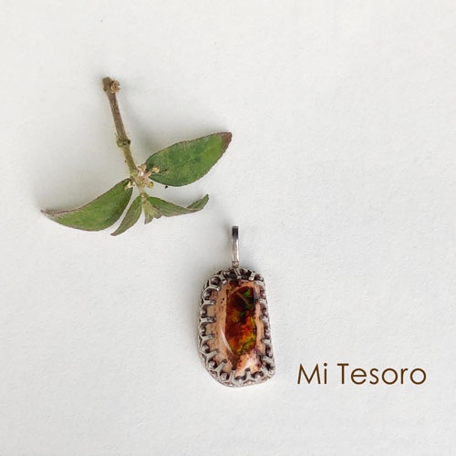 ミテソロアースレインボー-メキシコオパール鉱石ペンダントメキシコオパール原石