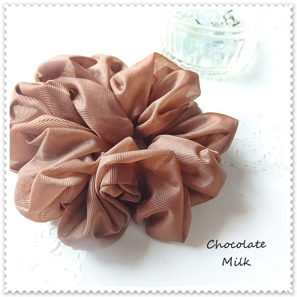 Chocolate Milk；きほんのシュシュ ブラウン；大人かわいい シック シンプル ミニマル 爽やか 茶色 1枚目の画像