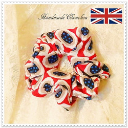 #送料無料　シュシュ UK London Dress Fabrics 赤 紺 花柄 大人かわいい レトロ ガーリー 1枚目の画像