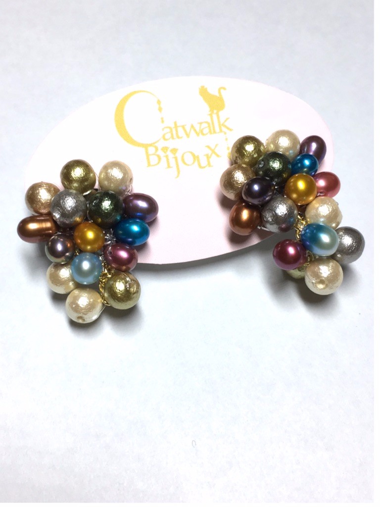 Bubbles　ピアス（マルチカラー）（淡水パール、コットンパール）（チタンポスト）