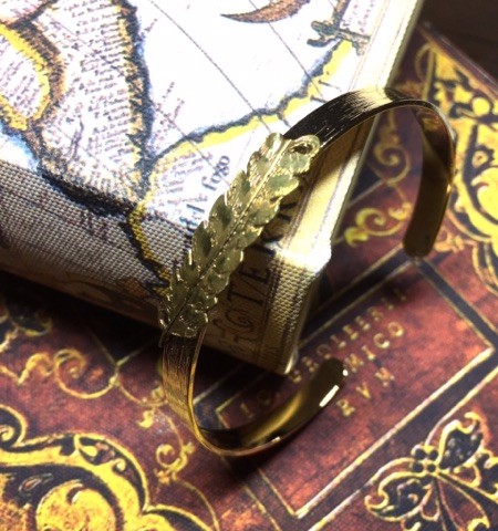 シマフクロウの羽　バングル　（ゴールド×ゴールド）（真鍮）