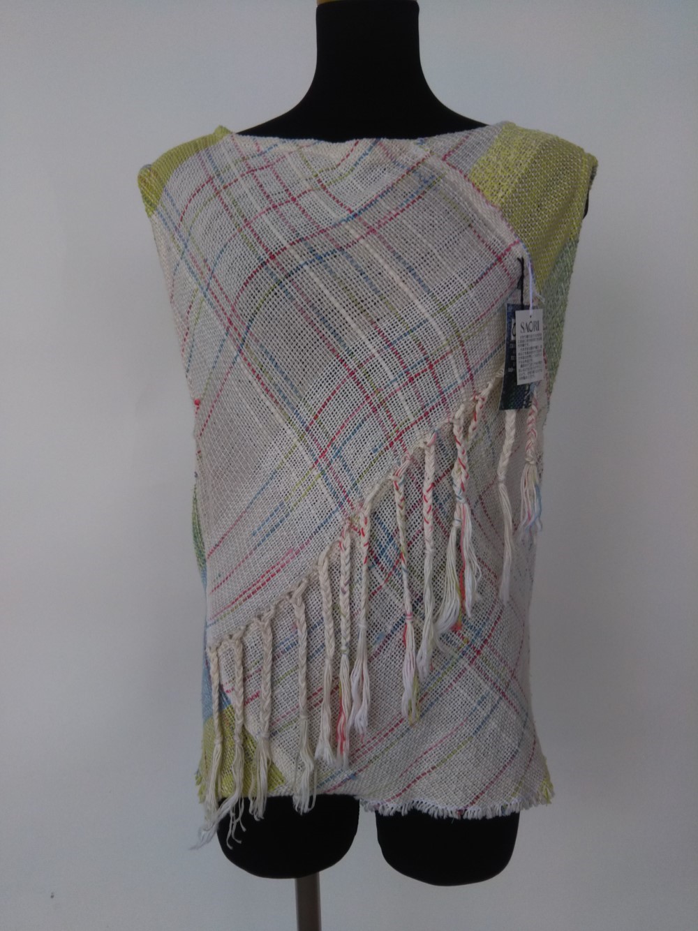 手織りの布で夏向きブラウス