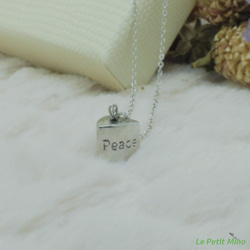 925 Silver Necklace Peace Paz Pigeon Pendant Platinum-Clad 2枚目の画像